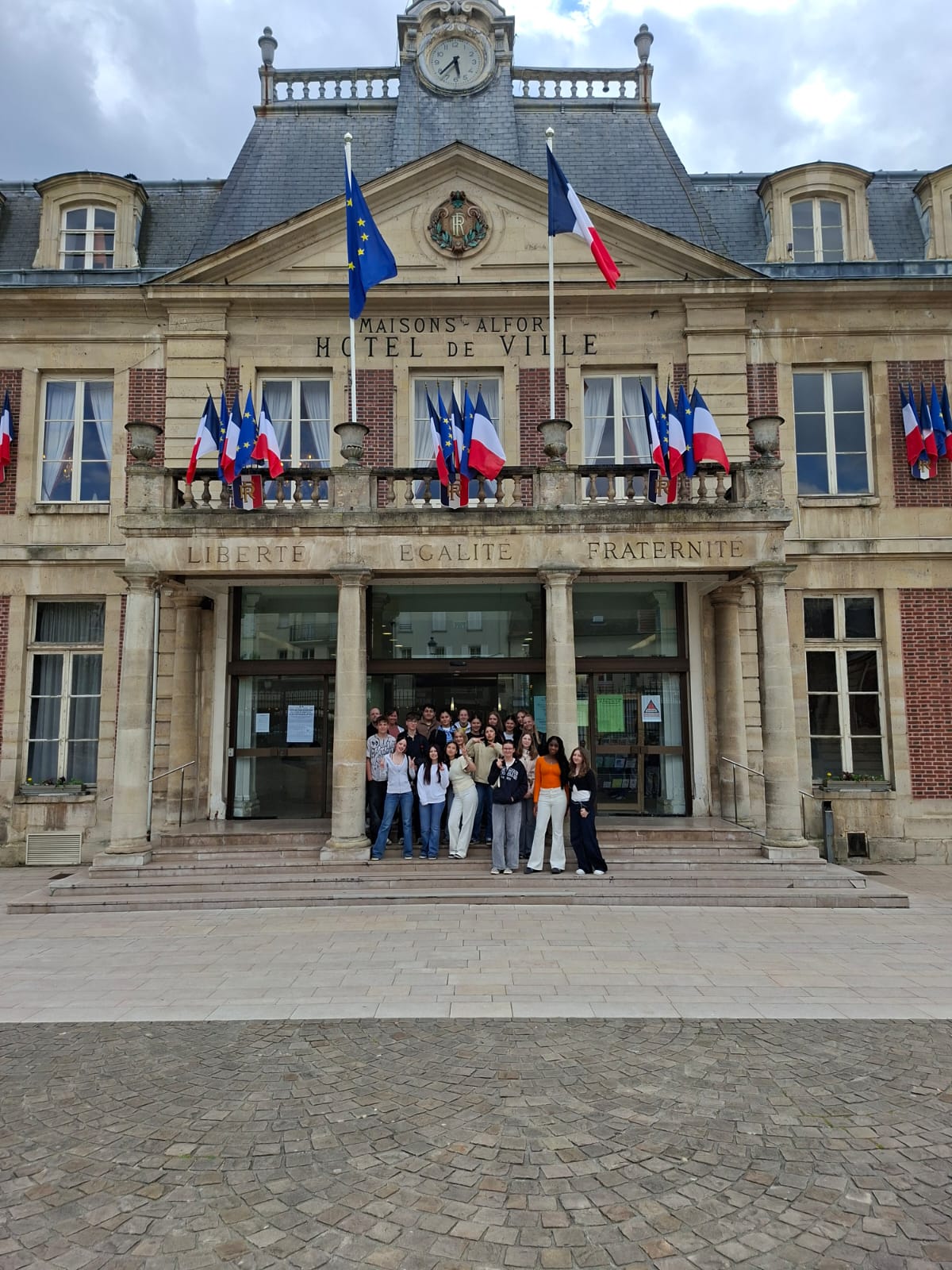 20 Schülerinnen und Schüler der 8b, 8c, 9b und 9c in Frankreich!